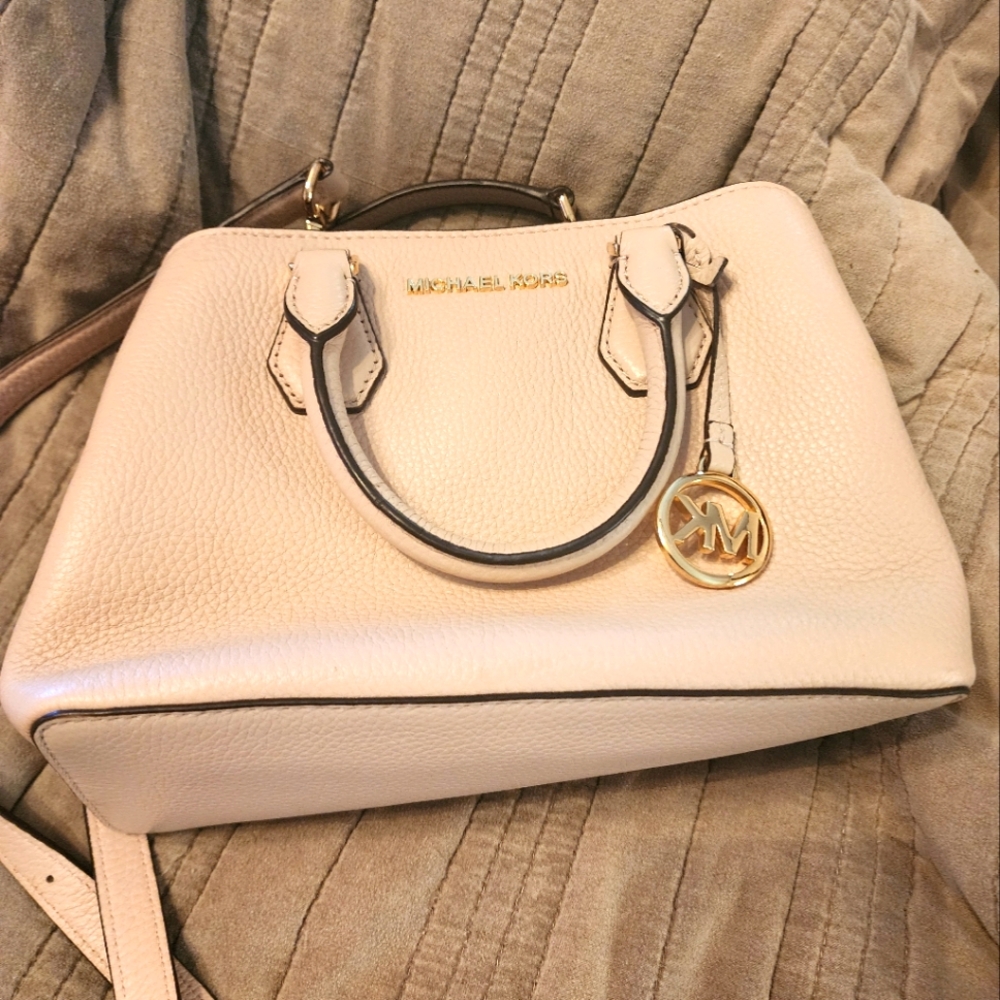 Michael Kors Light Pink Leather Handbag